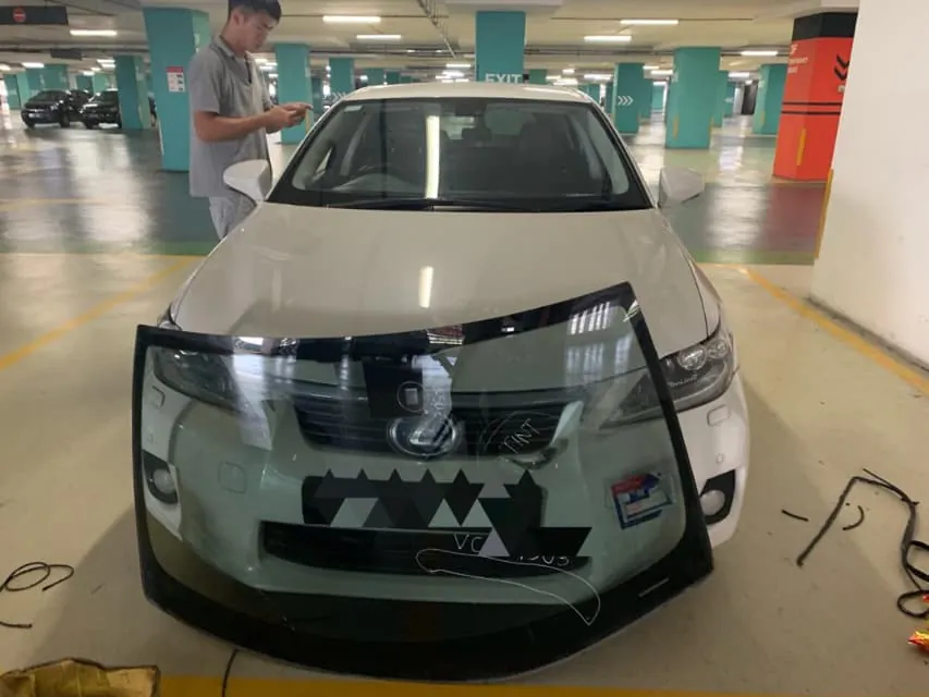 Onsite windscreen repair specialist in Klang Valley