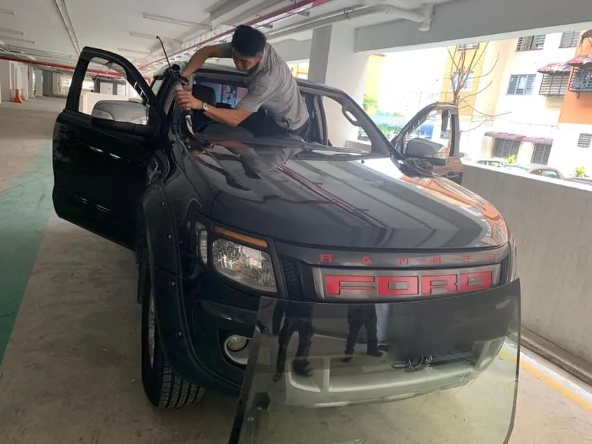Onsite windscreen repair specialist in Klang Valley