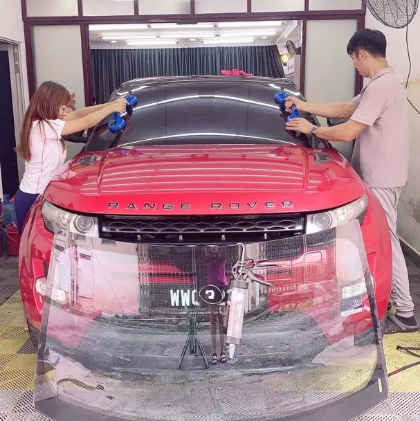 Onsite windscreen repair specialist in Klang Valley