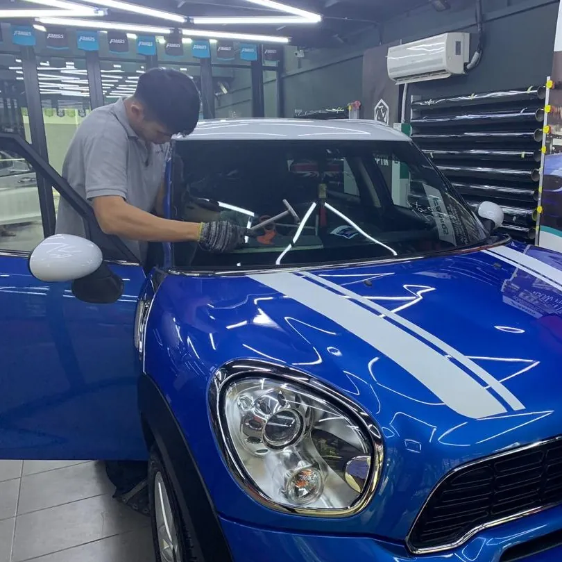 Onsite windscreen repair specialist in Klang Valley