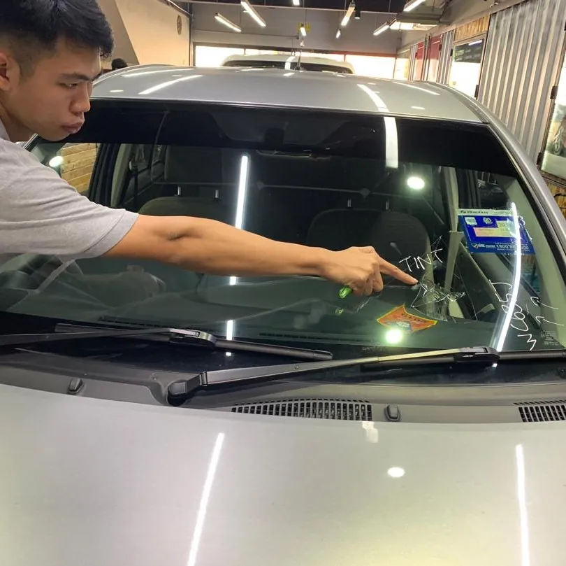 Onsite windscreen repair specialist in Klang Valley