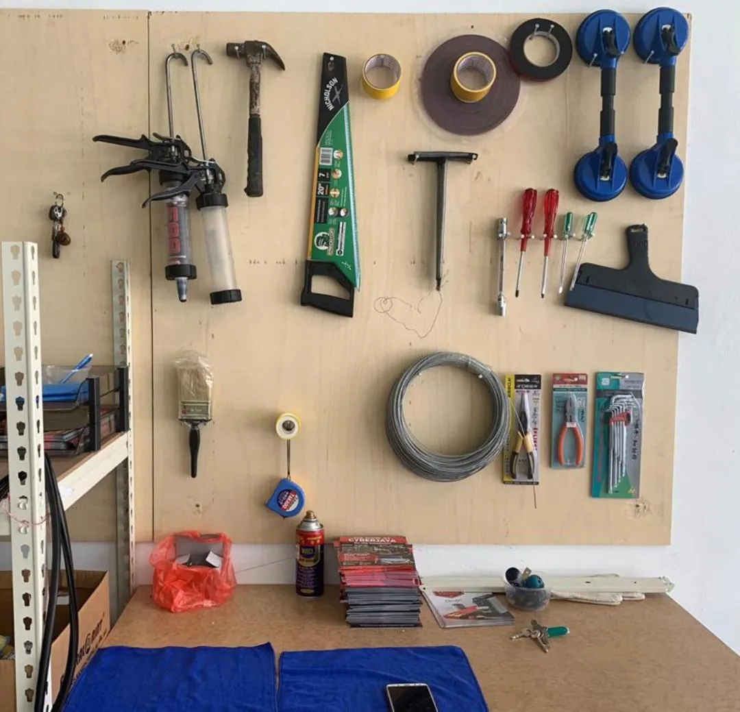 Onsite windscreen repair specialist in Klang Valley
